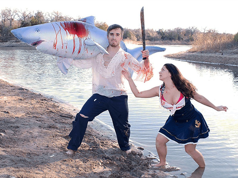 رجل يضع اروع الصور على فيس بوك!